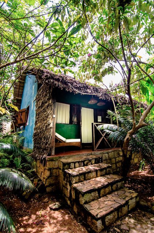 Les Bungalows D'Ambonara Hell-Ville Exterior foto